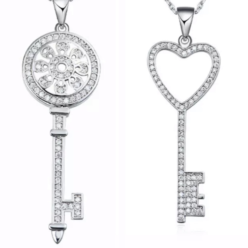 HEART KEY ♡ Cubic Zirconia Necklace GIFT - Picture 6 of 10